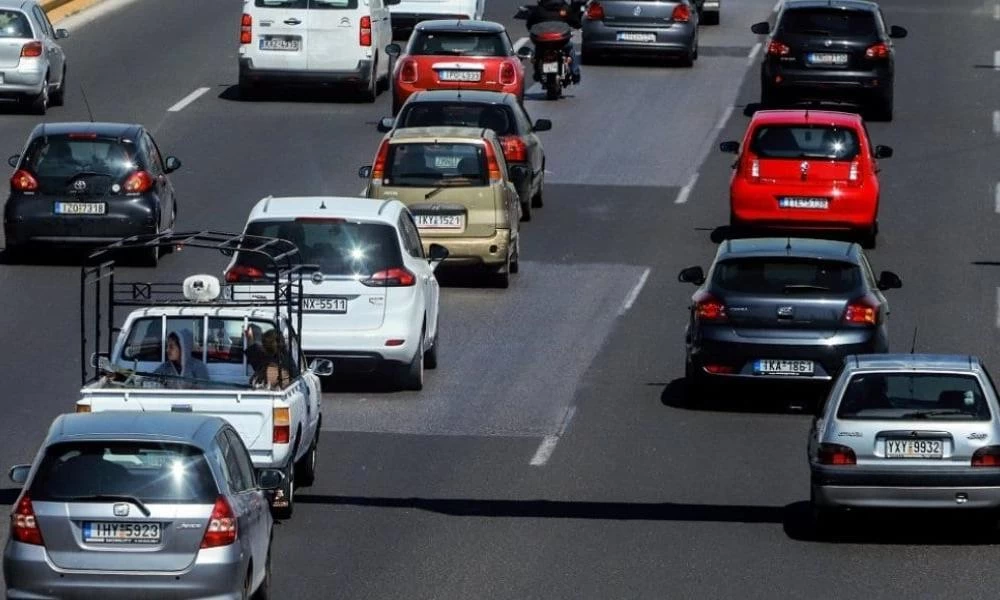 Πρόστιμα σε χιλιάδες ιδιοκτήτες ΙΧ με παραποιημένες άδειες κυκλοφορίας